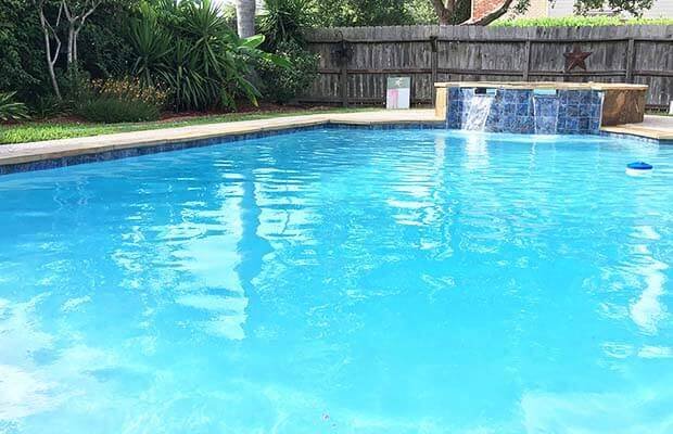 Comment nettoyer une eau de piscine verte - Eau claire