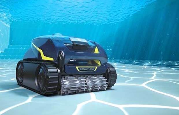 Robot de piscine Zodiac sous l'eau